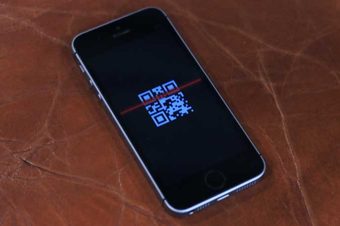 Как сканировать QR-код с изображения на iPhone