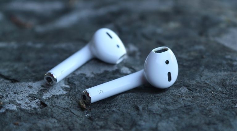 Как изменить имя ваших AirPods на любом устройстве