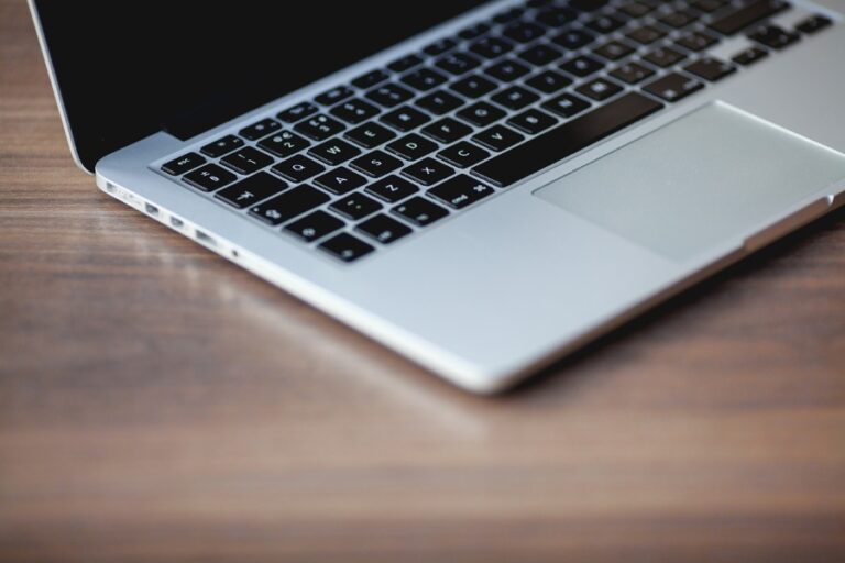 Как да деактивирате тракпада на MacBook, когато използвате мишка