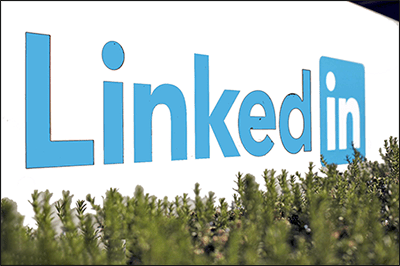 Как да добавите значка за наемане в LinkedIn